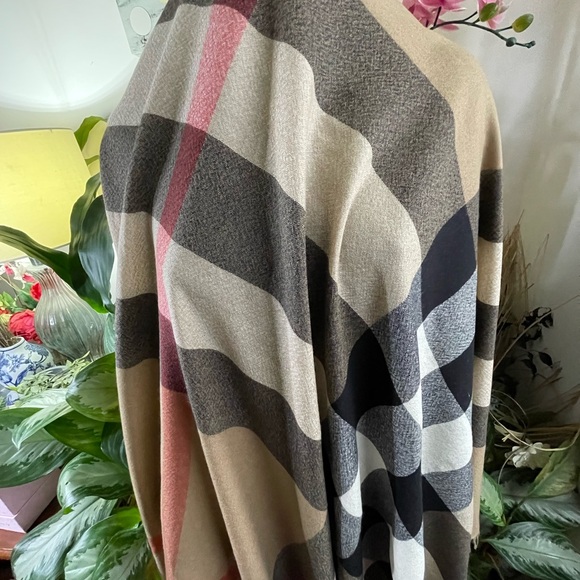 Burberry Square Scarf. - Picture 9 of 14